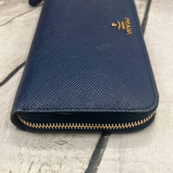 Prada Saffiano Blue Leather Zippy Continental Zip Around Wallet - Picture 16 of 16